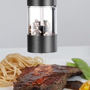 Ensemble moulin à sel et à poivre rechargeable USB Type-C avec lumière LED, dernier modèle - Product Image 5