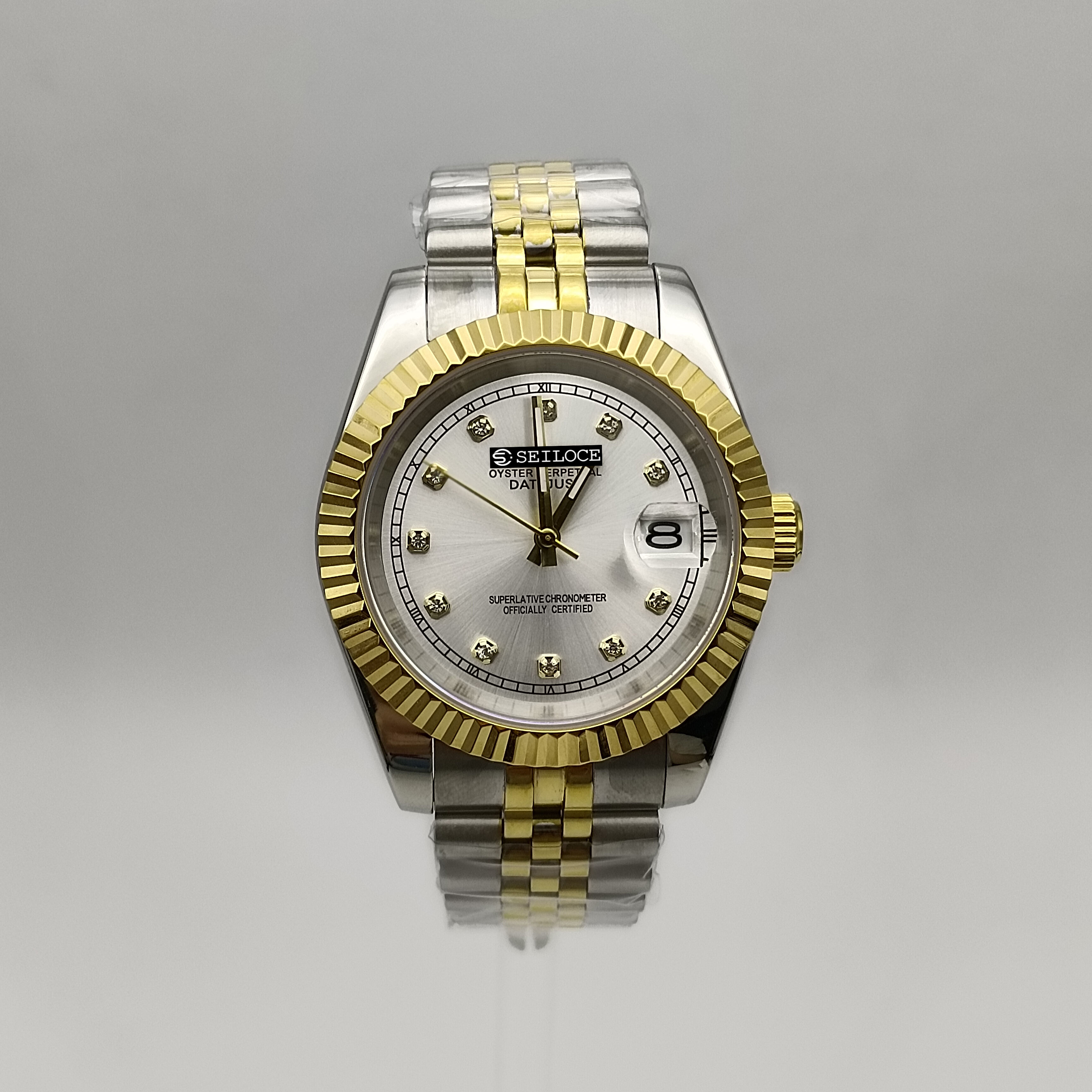 ตัวเรือนทองทูโทน + หน้าปัดสีขาว