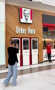 Chiosco Interattivo da 32 Pollici per Ordinazioni Alimentari, <span class=keywords><strong>Self</strong></span>-<span class=keywords><strong>Service</strong></span> per Ristoranti - Product Image 2