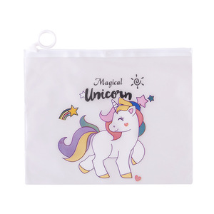 Estuche para lápices con diseño de unicornio, plástico transparente, 17x21cm, impresión digital, uso escolar y de oficina, cierre deslizante, diseño de dibujos animados bonitos - Product Image 5
