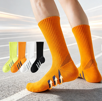 Chaussettes de course personnalisées en gros Coolmax respirantes, douces, confortables, à séchage rapide, avec soutien de la voûte plantaire, chaussettes premium pour hommes et femmes