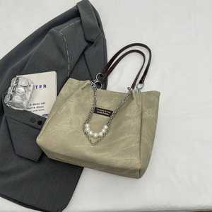 Sacs à bandoulière de luxe pour femmes avec logo personnalisé de haute qualité Sacs fourre-tout en PU élégants et épais à la mode à bas prix avec poche zippée - Product Image 4