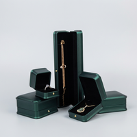 Boîte à bijoux en cuir PU vert foncé Zebo Wholesale avec logo personnalisé, bouton doré, intérieur en velours doux