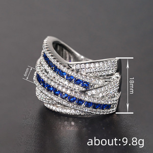 Anello a strati scintillante da donna, elegante gioiello da dito in stile corte - Product Image 4