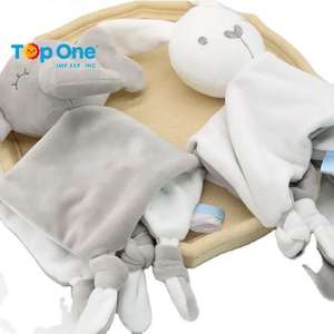 Top One Ventas al por mayor Edredón suave de dibujos animados Bebé Animal Pañuelo con anillo Papel Toalla de bebé Muñeca de juguete - Product Image 2