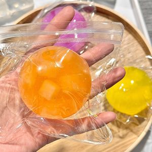 Juguete Antiestrés Transparente con Forma de Cubo de Hielo y Jugo de Frutas, Bola Catártica de Rebote Lento, Regalo para Aliviar el Estrés - Product Image 3