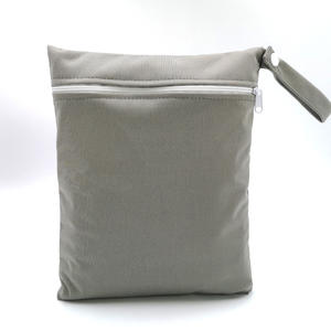 Sac à couches à poche unique avec film imperméable 20*25 cm, trousse de maquillage portable, sac de plage uni - Product Image 3