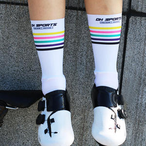 Wholesale Breathable <b>Compression</b> Sports <b>Socks</b> Crew Length Anti Slip Sweat Absorbing Knitted Athletic <b>Socks</b> for Cyclholesale - Product Image 4