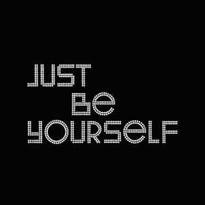 Trasferimento di Strass Personalizzato, Design 'Be Yourself' in Strass, Disegni Termoadesivi per Magliette - Product Image 1