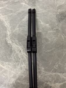 Spazzola Tergicristallo Universale a Forma di U Senza Telaio, Tergicristallo Silenzioso con Interfaccia a U - Product Image 4