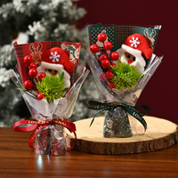 Weihnachtsmann Handgemachter Seifenblumenstrauß mit Roten Beeren Weihnachtsbaumdekoration China Grenzüberschreitendes Geschenk