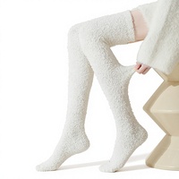 Chaussettes en velours pour femme, automne-hiver, blanches, mi-mollet, épaisses, en polyester, unies ou imprimées, chaudes, pour la maison, coffret cadeau, vente en gros