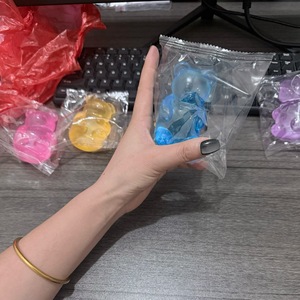 ตุ๊กตาหมีเรนโบว์ PU ของเล่นหนังสือเรื่องหนูน้อยขี่ม้าแดง ของสะสมน่ารัก พร้อมเสียงเพลง ช่วยผ่อนคลาย บรรเทาความเครียด ของเล่นบีบคลายอารมณ์ - Product Image 2