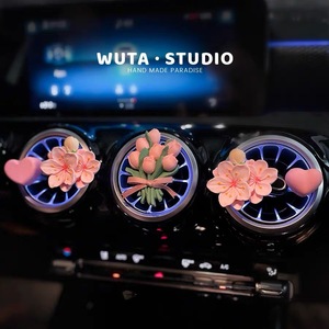 Ambientador de Coche con Aroma a Flor de Durazno, Clip Perfumado para Rejilla de Ventilación, Ambientador Decorativo para Coche - Product Image 1