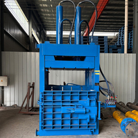 Compacteur de déchets à double cylindre vertical avec plaque de pressage épaisse anti-déformation et longue durée de vie