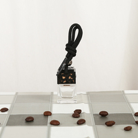 Flacon de parfum de voiture suspendu exquis de 8 ml, léger, en verre, pour la diffusion d'arômes dans l'intérieur du véhicule