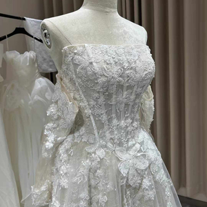 ชุดแต่งงานทรงเอไลน์ คอวีแบบหวาน แขนตก ทรงหางปลา งานขายจากโรงงาน สวยงาม รุ่น Xx06 จาก Jancember - Product Image 3