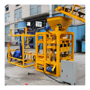 Stampi per Blocchi di Cemento QT4-26 Macchina Semi-Automatica per la Produzione di Mattoni Stampi per Mattoni Forati e Blocchi di Pavimentazione in Cemento in Vendita - Product Image 1