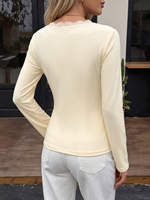 Nouvelle Collection Automne/Hiver 2026 : Haut Élégant à Manches Longues pour Femme, Col en V, Dentelle Patchwork Asymétrique et Détails Cloutés