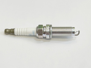 شمعة احتراق أصلية من الإيريديوم والبلاتينيوم عالية الجودة لمحرك هوندا أكورد وجاز وسيتي، قطعة غيار أصلية رقم 12290-59B-003 - Product Image 4