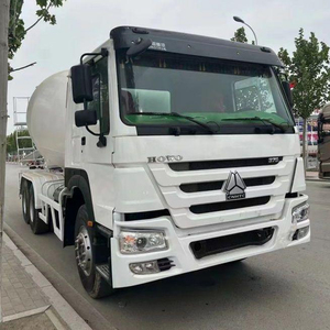 Lightweight intelligent concrete mixer <b>truck</b>, environmentally friendly tank <b>truck</b>, 380-horsepower <b>cement</b> transport vehicle - Product Image 6