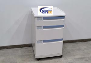 خزانة طبية جانبية للسرير من البلاستيك الأزرق <span class=keywords><strong>ABS</strong></span> من Ginee Medical - أثاث مستشفى طبي مع عجلات وأدراج وخزانة - Product Image 5