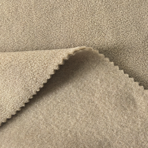 Tissu <span class=keywords><strong>polaire</strong></span> <span class=keywords><strong>Polartec</strong></span> uni teint en usine en Chine, 230 GSM, 100 % polyester, chaud, anti-boulochage, pour veste, manteau, chapeau, couverture - Product Image 3