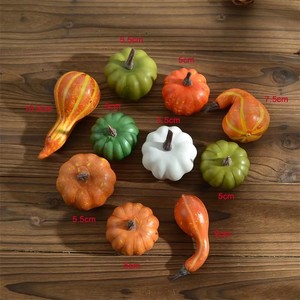 Nouvelles citrouilles artificielles en mousse blanches rustiques pour la récolte, Halloween, Noël, la remise des diplômes, la décoration intérieure et la sculpture de Pâques, disponibles en différentes tailles - Product Image 3