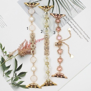 สายนาฬิกาข้อมือ Uro Dressy Jewelry สำหรับ Apple Watch ขนาด 49 มม. 45 มม. 41 มม. 40 มม. 44 มม. สายนาฬิกาหรูหราประดับมุกและโลหะ - Product Image 1