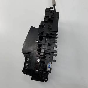 Piezas de puerta de coche eléctrico Plug And Play OEM de fábrica Puerta de coche de succión eléctrica suave para Benz CLA 2017 - Product Image 3