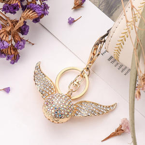 Para <span class=keywords><strong>Harry</strong></span> <span class=keywords><strong>Potter</strong></span> Golden <span class=keywords><strong>Snitch</strong></span> Diamond colgante para Amazon Angel Wings llavero pequeño regalo de Metal creativo - Product Image 4