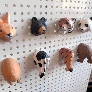 Aimant de réfrigérateur artisanal en bois sculpté en forme <span class=keywords><strong>d</strong></span>'animal, idéal pour afficher des <span class=keywords><strong>photos</strong></span>, des notes et des rappels, avec aimant demi-corps et fesses - Product Image 1