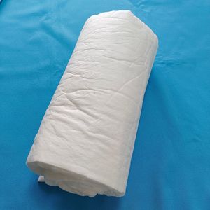 Tissu non tissé en coton isolant thermique Meltblown 100% polypropylène pour rembourrage de stores extérieurs - Product Image 1