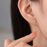 Pendientes de Oro Sólido de 18K con Trébol de Cuatro Hojas y Diamantes Cultivados en Laboratorio para Mujer, con Cierre de Rosca, Joyería Minimalista