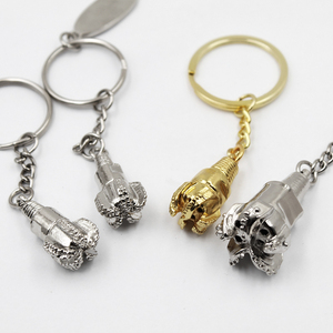 Broca de campo petrolífero 3D de alta calidad, llavero de Metal Tricones dorados con logotipo personalizado, respetuoso con el medio ambiente para regalo de promoción de empresas petroleras - Product Image 1
