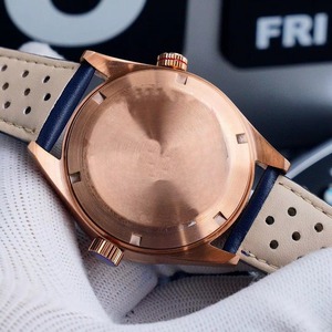 Reloj de Diseño de Movimiento Automático con Cristal Revestido de Lujo, Caja de Acero Inoxidable, Reloj Mecánico de Aventura - Product Image 3