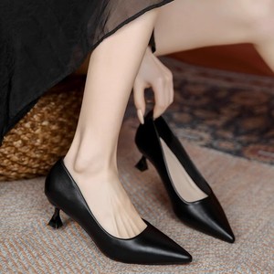 Escarpins élégants <span class=keywords><strong>pour</strong></span> femmes à talon chaton, bout pointu fin, à enfiler, talons bas, <span class=keywords><strong>pour</strong></span> mariages, soirées, cérémonies et occasions formelles - Product Image 2