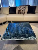 Table basse en marbre vert de haute qualité, durable et unique, avec structure métallique, motif de veinage naturel, design européen moderne, réglable