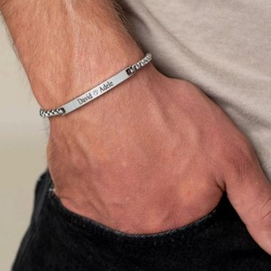 <span class=keywords><strong>Bracelet</strong></span> pour <span class=keywords><strong>homme</strong></span> en acier inoxydable gravé double face avec nom, tendance pour la fête des pères européenne et américaine, cadeau très vendu - Product Image 4