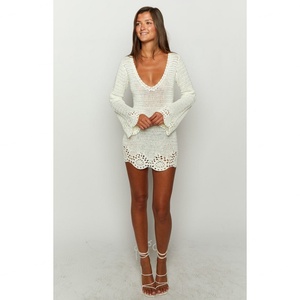 Vestido midi de playa de manga larga con cuello en V profundo, tejido floral, ecológico, de ganchillo, con espalda hueca y cordones. - Product Image 5