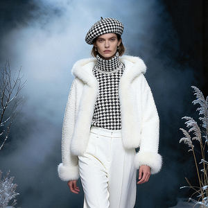 Chine <span class=keywords><strong>Veste</strong></span> en fausse <span class=keywords><strong>fourrure</strong></span> pour femmes <span class=keywords><strong>Veste</strong></span> écologique pour femmes avec capuche en fausse <span class=keywords><strong>fourrure</strong></span> Manteaux Blanc - Product Image 1