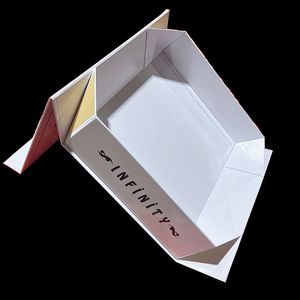 Scatola Regalo Magnetica Pieghevole Grande Personalizzata a Buon Prezzo con Nastro, Rivestimento UV, Laminazione Opaca, Fodera in Spugna, Album Matrimoniale con Goffratura - Product Image 2