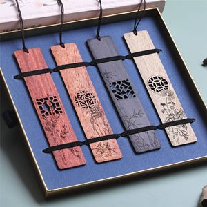 Marcapáginas <span class=keywords><strong>de</strong></span> Madera Estilo Chino con Diseños <span class=keywords><strong>de</strong></span> Flores Caladas, Grabados, para Regalo <span class=keywords><strong>de</strong></span> Empresa, Oficina o Escuela - Product Image 2