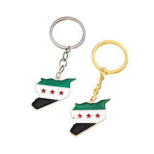 Llavero con colgante de bandera Siria chapado en oro de 18 quilates Llavero de metal de aleación de zinc con colgante de mapa de Siria Llavero de diseño único - Product Image 1