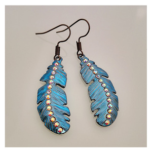 Orecchini con piume colorate per donna, stile bohémien vintage, accessori per l'orecchio da indossare tutti i giorni - Product Image 4