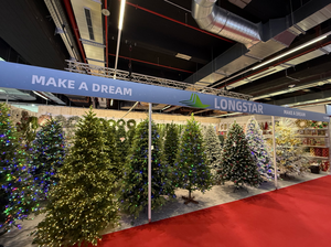 Arbre de Noël Artificiel en Gros d'Usine 1,5-3m Pré-éclairé LED Blanc Chaud Charnière Forme Pleine Arbre de Noël d'Intérieur Robuste et Durable - Product Image 5