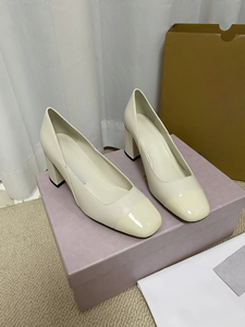 Zapatos de Mujer Jimmy de Alta Calidad, Modernos, de Charol Brillante con Detalles en Cuero, Resistentes al Desgaste y Antideslizantes - Product Image 2