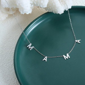Nuova vendita calda per la festa della mamma placcato in acciaio inossidabile 18K oro genuino con monogramma alla moda con catena - Product Image 5