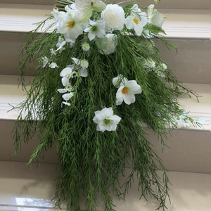 Ramo de Novia LANJO con Flores Artificiales Realistas en Forma de Gota de Agua, Hechas a Mano, para Damas de Honor - Product Image 3