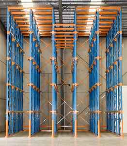 Système de rayonnage industriel à grande capacité pour le stockage de palettes, réduction de l'espace allée, optimisation de l'utilisation de l'espace en entrepôt - Product Image 1